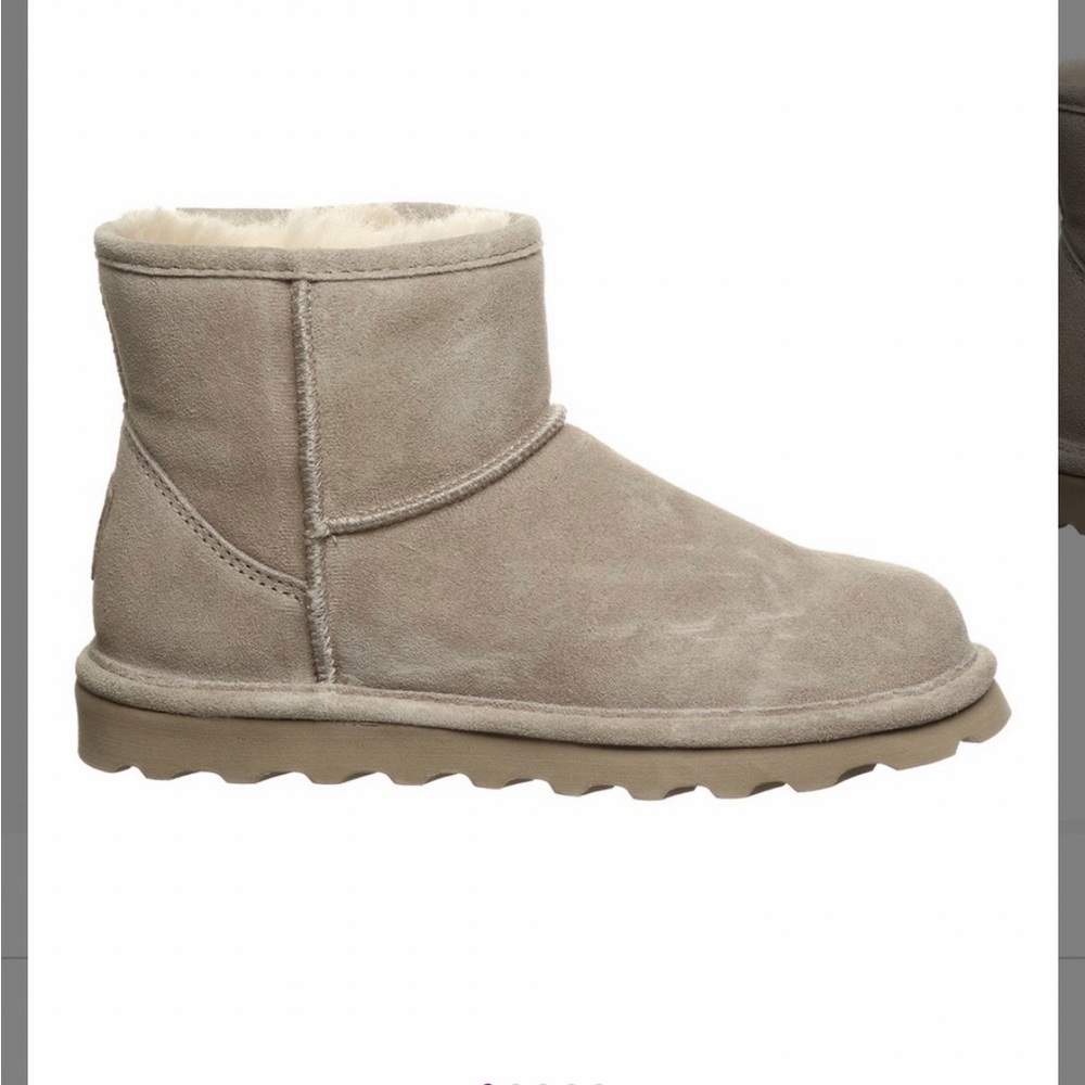 Brand New In Box BearPaw Alyssa Boot.